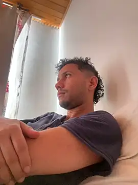 Michaell Spinelly online show from December 19, 2025, 3:52 pm