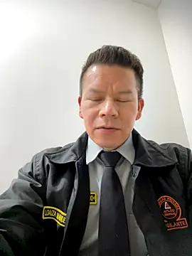 Manu0586 online show from October 4, 2025, 4:43 am