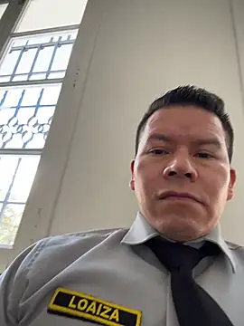 Manu0586 online show from November 18, 2025, 4:44 pm