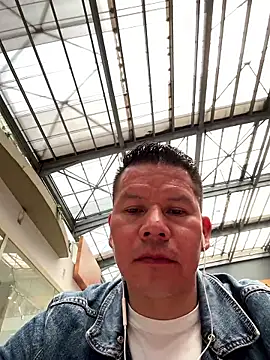 Manu0586 online show from April 1, 2026, 3:20 pm