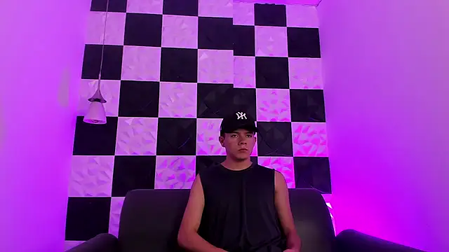 Snapshot of AndyFame1 chatting on October 7, 2025, 6:49 pm AndyFame1 online show from October 7, 2025, 6:49 pm