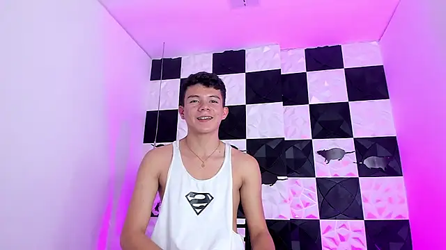 Snapshot of AndyFame1 chatting on October 28, 2025, 7:05 pm AndyFame1 online show from October 28, 2025, 7:05 pm