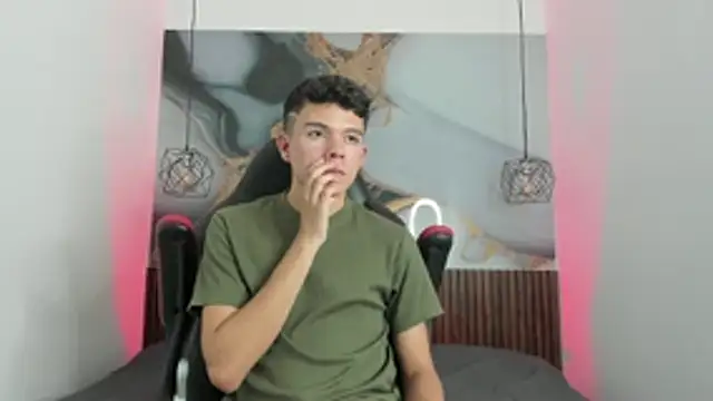 Snapshot of AndyFame1 chatting on November 1, 2025, 6:54 pm AndyFame1 online show from November 1, 2025, 6:54 pm