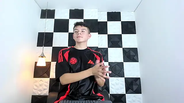 Snapshot of AndyFame1 chatting on November 17, 2025, 6:57 pm AndyFame1 online show from November 17, 2025, 6:57 pm