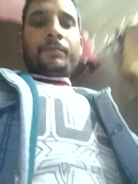 Snapshot of couple_71 chatting on January 12, 2026, 6:51 am couple 71 online show from January 12, 2026, 6:51 am