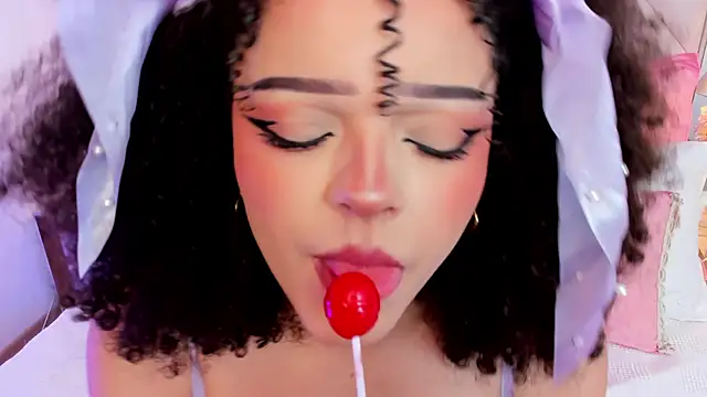 LilBoonew online show from November 18, 2025, 12:31 pm