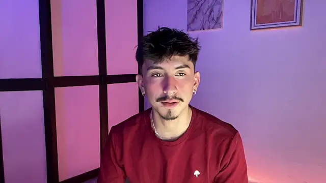 sweettaaron01 online show from February 10, 2026, 2:15 am