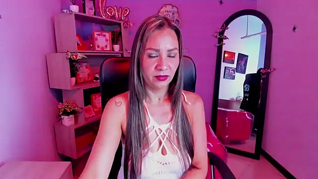 Stefy Zea online show from November 6, 2025, 6:20 pm