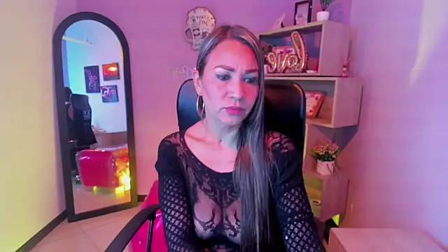 Stefy Zea online show from December 3, 2025, 5:00 pm