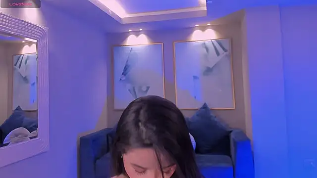 IsabellaMoreau online show from September 16, 2025, 7:59 pm