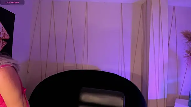 IsabellaMoreau online show from January 13, 2026, 7:41 pm