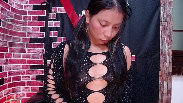 samara selene online show from April 9, 2026, 7:19 pm