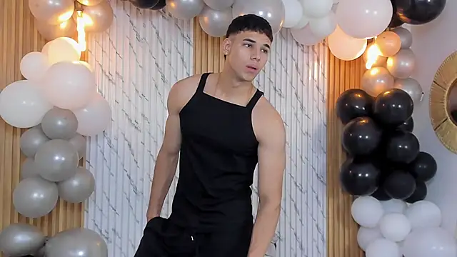 thomas walker0 online show from September 10, 2025, 12:16 pm