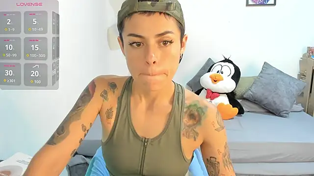 natt op online show from October 24, 2025, 11:45 pm