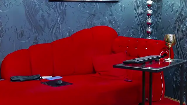 MistressWanda online show from April 21, 2026, 1:42 am