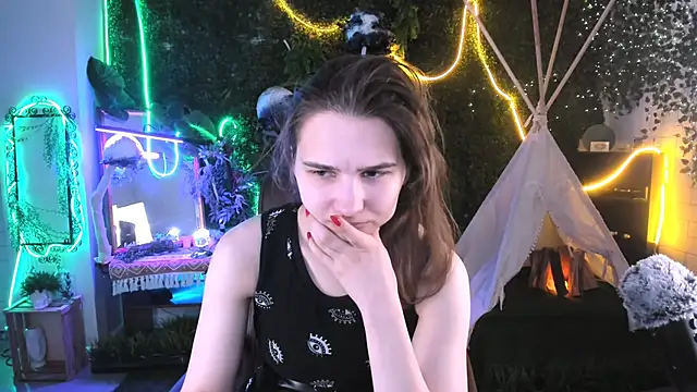 TessaMill online show from October 6, 2025, 5:16 am