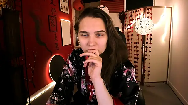 TessaMill online show from February 18, 2026, 5:14 am