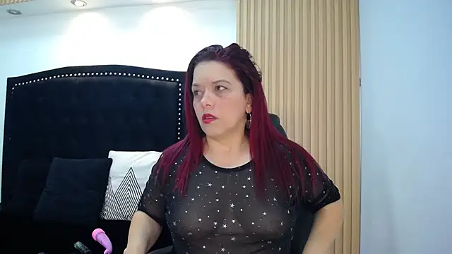 Snapshot of VeronicaBlake chatting on April 28, 2026, 1:27 pm VeronicaBlake online show from April 28, 2026, 1:27 pm