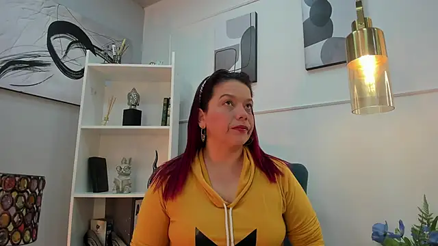 Snapshot of VeronicaBlake chatting on June 1, 2026, 1:24 pm VeronicaBlake online show from June 1, 2026, 1:24 pm