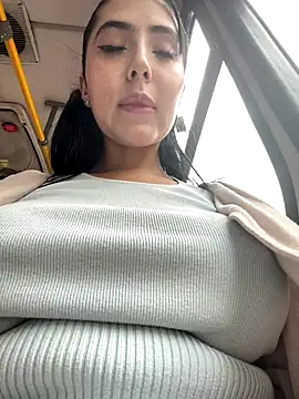 Snapshot of oh_nina chatting on September 10, 2025, 8:31 pm oh nina online show from September 10, 2025, 8:31 pm