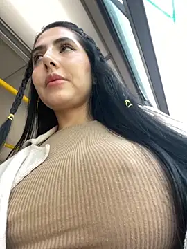 Snapshot of oh_nina chatting on September 11, 2025, 9:04 pm oh nina online show from September 11, 2025, 9:04 pm