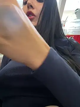 Snapshot of oh_nina chatting on September 13, 2025, 10:09 pm oh nina online show from September 13, 2025, 10:09 pm