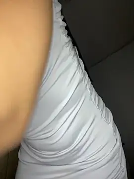 Snapshot of oh_nina chatting on September 30, 2025, 10:04 pm oh nina online show from September 30, 2025, 10:04 pm