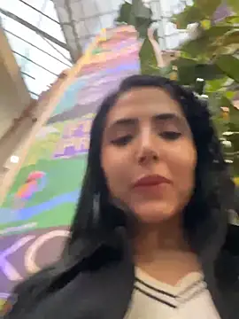 Snapshot of oh_nina chatting on October 4, 2025, 10:41 pm oh nina online show from October 4, 2025, 10:41 pm