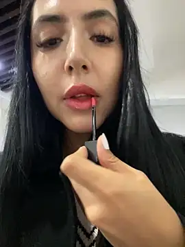 Snapshot of oh_nina chatting on October 24, 2025, 9:55 pm oh nina online show from October 24, 2025, 9:55 pm