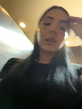 Snapshot of oh_nina chatting on November 14, 2025, 10:07 pm oh nina online show from November 14, 2025, 10:07 pm