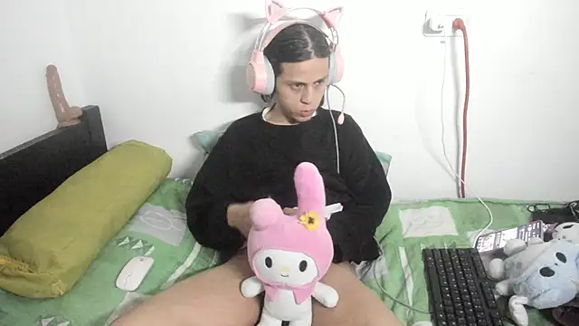 Petite-Goth online show from November 20, 2025, 11:04 pm