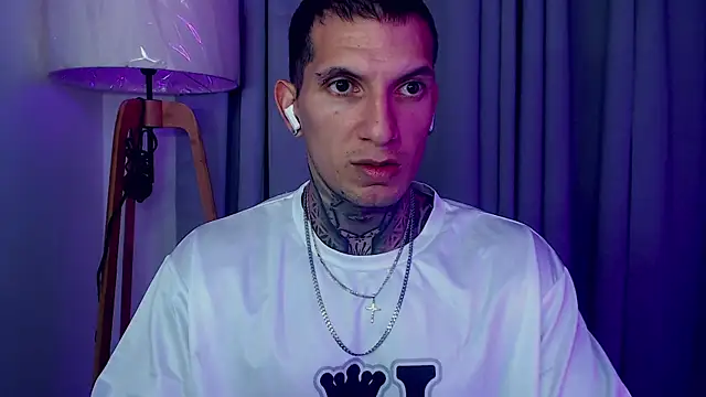 Shane Clay online show from October 21, 2025, 1:39 am