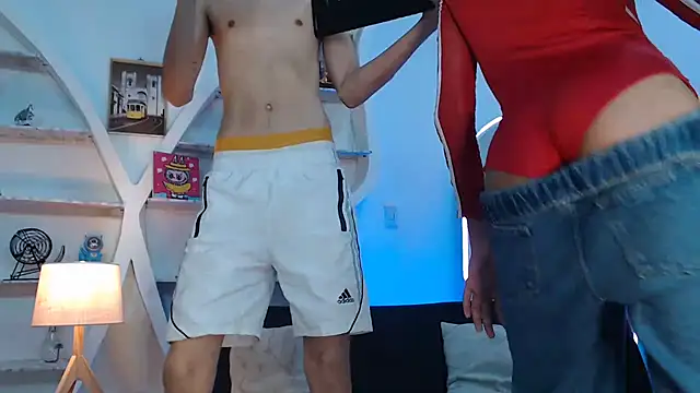 TWINKS FRIENDS online show from September 10, 2025, 1:27 am