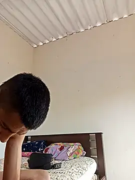 paisita122 online show from September 21, 2025, 9:05 pm