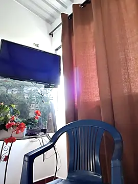 Hiroshi Shen online show from October 18, 2025, 11:55 am