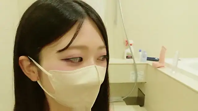 Snapshot of OSUSHI-CHAN chatting on July 1, 2026, 7:35 pm OSUSHI-CHAN online show from July 1, 2026, 7:35 pm