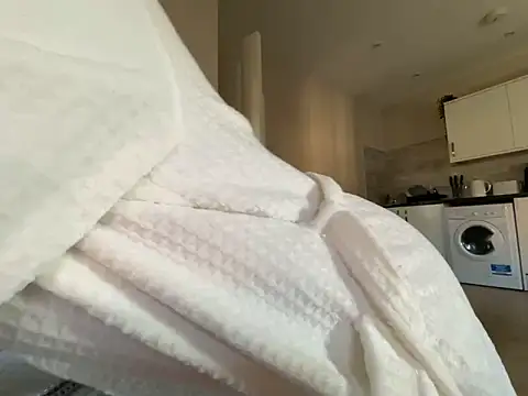 Snapshot of FrancescaXO chatting on March 3, 2026, 3:18 pm FrancescaXO online show from March 3, 2026, 3:18 pm