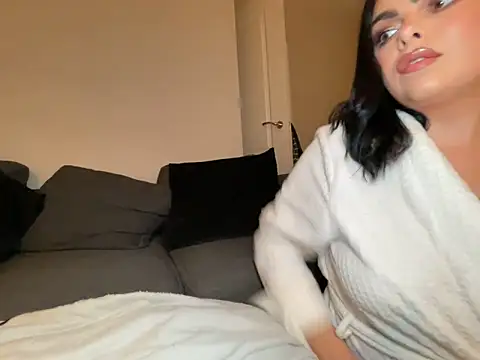 FrancescaXO online show from April 10, 2026, 8:13 pm
