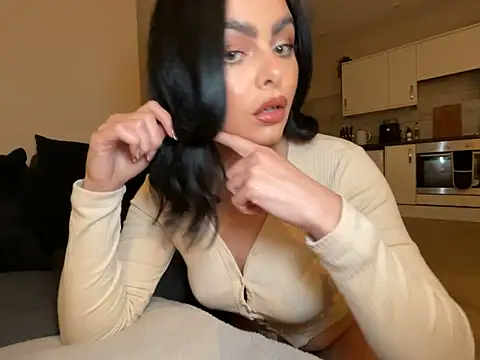 FrancescaXO online show from April 13, 2026, 8:03 pm