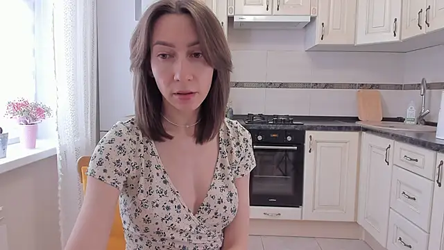 GoodGlamorGirl online show from April 15, 2026, 4:08 am