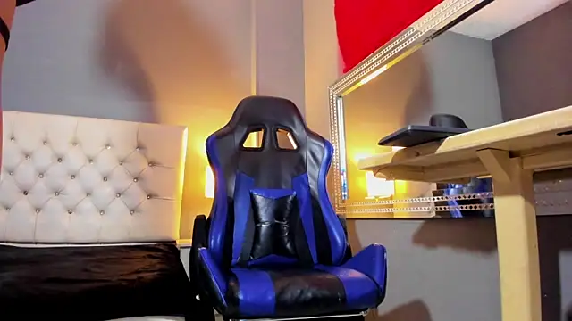 MiaMalkoba online show from November 20, 2025, 12:49 pm