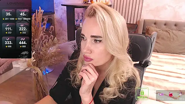 Snapshot of FreeBerryMILF chatting on February 7, 2026, 8:12 pm FreeBerryMILF online show from February 7, 2026, 8:12 pm