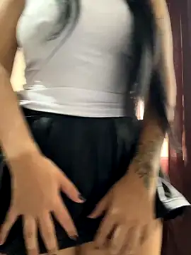 jujuarantes  2025 online show from December 2, 2025, 1:39 pm