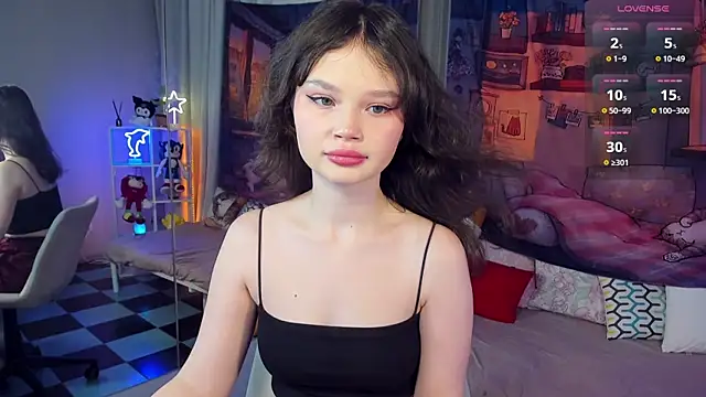 EmilyChaves online show from December 16, 2025, 6:07 am