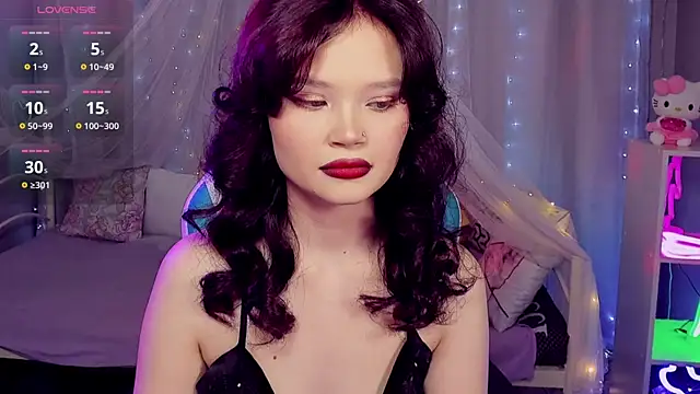 EmilyChaves online show from April 19, 2026, 8:57 am