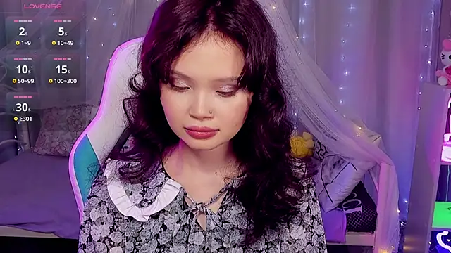 EmilyChaves online show from April 20, 2026, 9:56 am