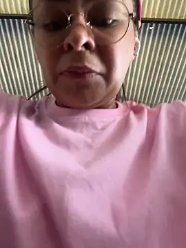 sweet shadil  online show from October 21, 2025, 2:18 pm