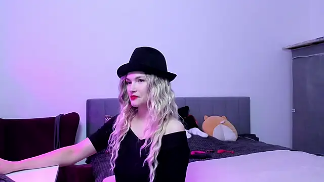 Katherine Twilight online show from October 10, 2025, 3:33 pm