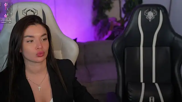 Goldie Flame online show from November 17, 2025, 7:52 pm