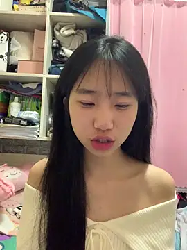 xiaotao-999 online show from November 18, 2025, 4:22 pm